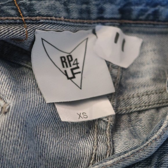 Womens RP4LF Blue Multicolor Embroidered Patch Design Cut-off Denim Shorts XS * - Picture 7 of 7